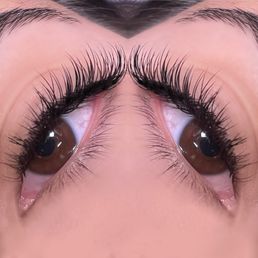 Classic set of lash extensions Classic set of lash extensions