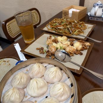 Dumpling U - House Soup dumplings, honey walnut shrimp, noodles - Chinese Near Me - Fresno, California Dumpling U - House Soup dumplings, honey walnut shrimp, noodles - Chinese Near Me - Fresno, California