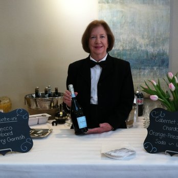 B & B Bartending - Proscecco is served at a "bubbly" bridal shower - Bartenders Near Me B & B Bartending - Proscecco is served at a "bubbly" bridal shower - Bartenders Near Me