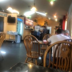 Tony's Tacos - Inside