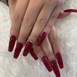 Royal Nails & Spa