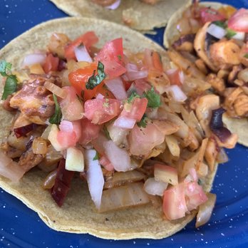 Chiltepín Marisquillos - Taco de Pulpo al Ajillo - Seafood Near Me - Playa del Carmen, ROO
