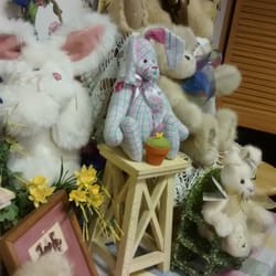 Country Quilts & Bears - Stuffed animals. Also stuffed bears made from recycled fur coats.