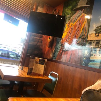 El Incomparable Peruvian Cuisine - Hey have a tv if it's off? - Latin American Near Me - Los Angeles, California El Incomparable Peruvian Cuisine - Hey have a tv if it's off? - Latin American Near Me - Los Angeles, California