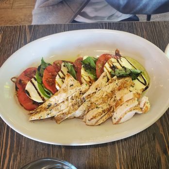Crescent Bistro - Heirloom tomato salad - New American Near Me - Pleasant Hill, California Crescent Bistro - Heirloom tomato salad - New American Near Me - Pleasant Hill, California
