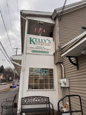 Kelly's Pub & Eatery by null