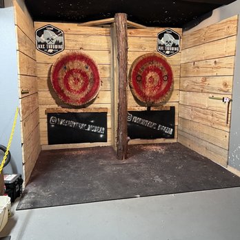 Yosemite Axe - Big Bear - 2 lanes - Axe Throwing Near Me - Big Bear Lake, California Yosemite Axe - Big Bear - 2 lanes - Axe Throwing Near Me - Big Bear Lake, California