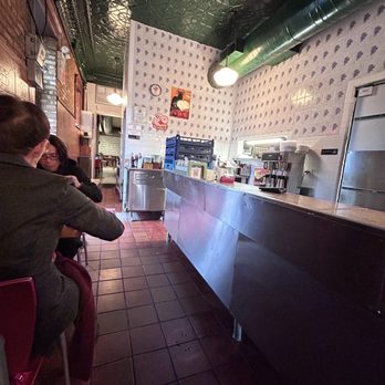 Uncle Mike's Place - Inside - Breakfast & Brunch Near Me - Chicago, Illinois