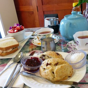 Robinsons Tea Room - Desserts Near Me - Stony Brook, New York