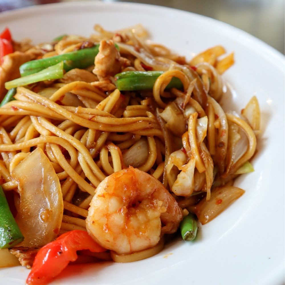 Surina Noodles @tiffhuangry Surina Noodles @tiffhuangry
