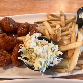Applebee's Grill + Bar - Sports Bars Near Me - Palmdale, California