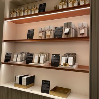 Dandelion Chocolate - Chocolatiers & Shops Near Me - Las Vegas, Nevada Dandelion Chocolate - Chocolatiers & Shops Near Me - Las Vegas, Nevada