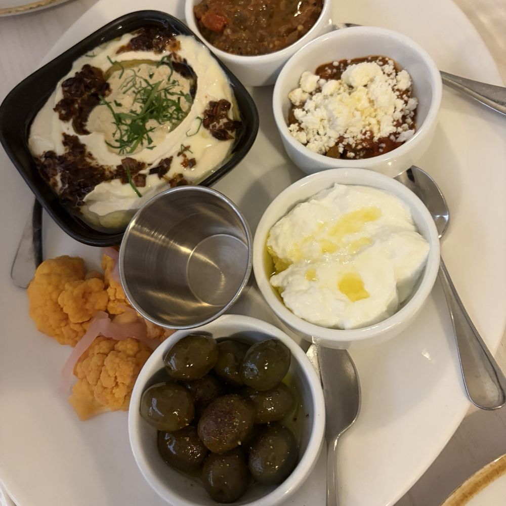 Artis - Tasting menu sampler platter - Wine Bars Near Me - Lakewood, Ohio