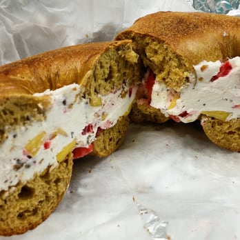 Schmear It - French Toast bagel (toasted) with French Toast Schmear (sans bananas, sub mango) - Food Trucks Near Me