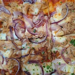 LA PIZZA di Russillo - Pizza Tonno gut belegt