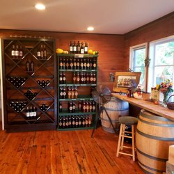 Eaglemount Wine & Cider - Tasting room