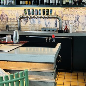 Foodcraft - What's on tap...and other diversions - Seafood Near Me - Gulf Shores, Alabama
