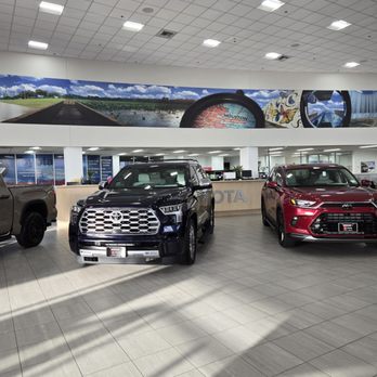 STERLING MCCALL TOYOTA FORT BEND - Updated October 2025 - 131 Photos ...