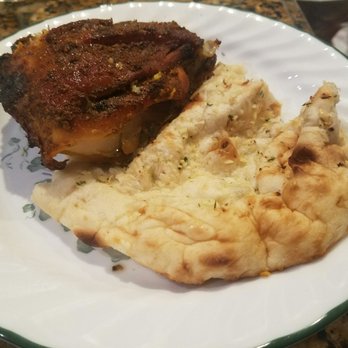 Dera Restaurant - Chicken tandoori & garlic naan - Indian Near Me - Jackson Heights, New York Dera Restaurant - Chicken tandoori & garlic naan - Indian Near Me - Jackson Heights, New York