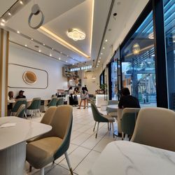Mango Mango Dessert - Inside the store