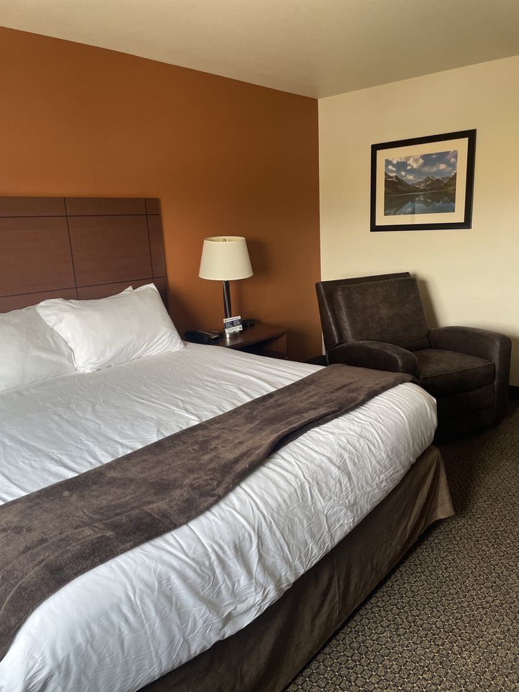 MY PLACE HOTELKALISPELL, MT Updated September 2024 21 Reviews