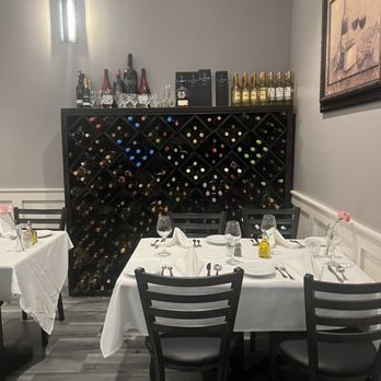 Lucerne Restaurant - Italian Near Me - Camarillo, California Lucerne Restaurant - Italian Near Me - Camarillo, California