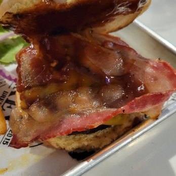 3 Keys Brewing - Burger - Breweries Near Me - Bradenton, Florida