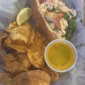 Oyster Pub - Maine Lobster Roll - Sports Bars Near Me - Daytona Beach, Florida Oyster Pub - Maine Lobster Roll - Sports Bars Near Me - Daytona Beach, Florida