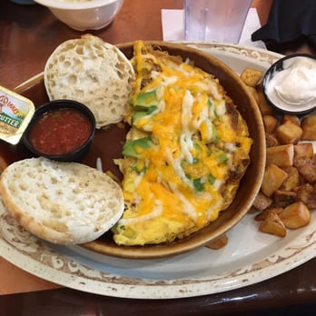 Another Broken Egg Cafe - Hey Lucy! omlette - Cafes Near Me - Lake Mary, Florida
