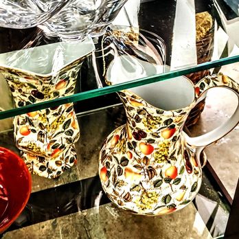 ReNew Boutique - Vase ensemble - Thrift Stores Near Me - Roseville, California ReNew Boutique - Vase ensemble - Thrift Stores Near Me - Roseville, California
