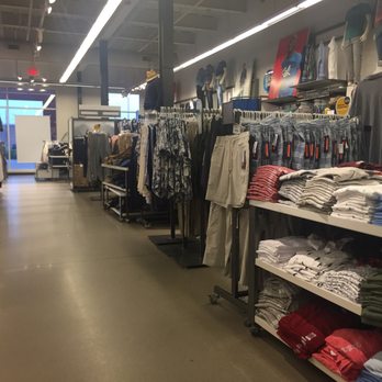 Old Navy - Women's Clothing Near Me - Wauwatosa, Wisconsin