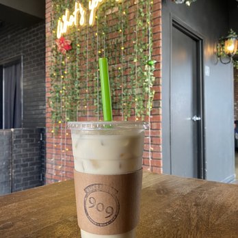 Platform 909 - Almond Milk Tea with Boba - Coffee & Tea Near Me - Chino Hills, California Platform 909 - Almond Milk Tea with Boba - Coffee & Tea Near Me - Chino Hills, California