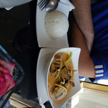 Bree Thai Restaurant - Red curry - Thai Near Me - Chicago, Illinois