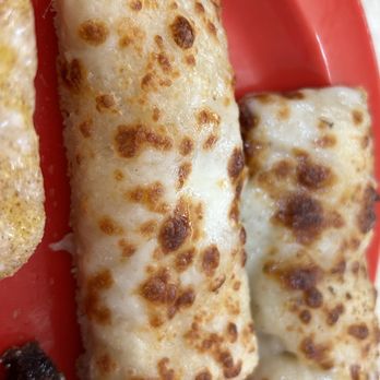 Cicis Pizza - Cheese Garlic Cheesy Bread - Pizza Near Me - Naperville, Illinois