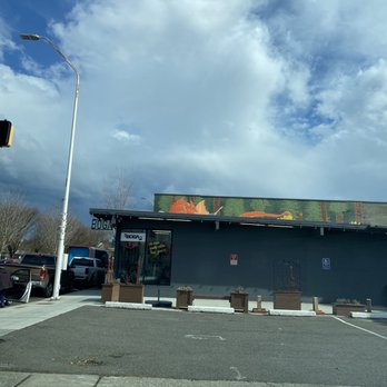 BOGA - Has a few parking for customers; or can park on street - Bubble Tea Near Me - Renton, Washington BOGA - Has a few parking for customers; or can park on street - Bubble Tea Near Me - Renton, Washington
