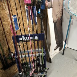 SharKens Honeyhole & Rv Park - Fishing rods