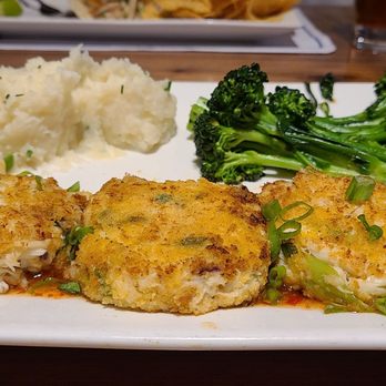 Tommy Bahama - Crab cakes - Seafood Near Me - Naples, Florida Tommy Bahama - Crab cakes - Seafood Near Me - Naples, Florida