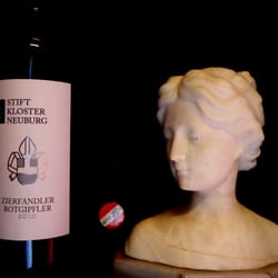 Antik Borella - Vin til salg.