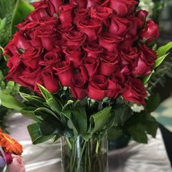 48 roses arrangement