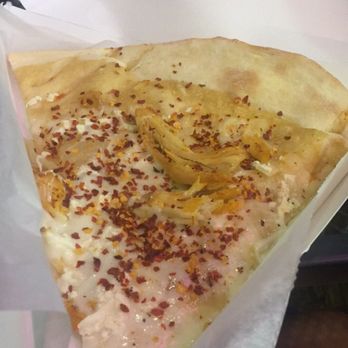 Pizza Donisi - Chef's special! (Spicy chicken, garlic purée, crushed peppers, and mozzarella!) - Pizza Near Me - Louisville, Kentucky Pizza Donisi - Chef's special! (Spicy chicken, garlic purée, crushed peppers, and mozzarella!) - Pizza Near Me - Louisville, Kentucky