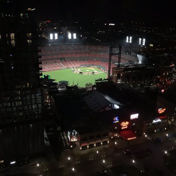 360 Rooftop Bar - Lounges Near Me - St. Louis, Missouri