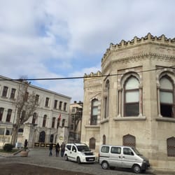 İstanbul Üniversitesi
