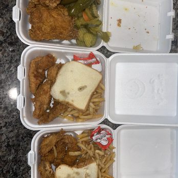 Henderson Chicken - a variety of food in containers - Southern Near Me - Dallas, Texas Henderson Chicken - a variety of food in containers - Southern Near Me - Dallas, Texas