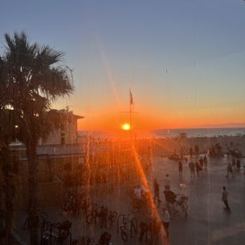 Hennessey's Tavern - Sunset from second floor - Irish Near Me - Hermosa Beach, California Hennessey's Tavern - Sunset from second floor - Irish Near Me - Hermosa Beach, California