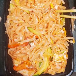 Ichiban Japanese Steakhouse - Shrimp pad Thai (to go)
