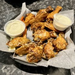 Esports Zone - Parmesan wings