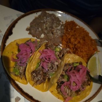 La Popular Hollywood - Carnitas tacos delicious! - Mexican Near Me - Hollywood, California La Popular Hollywood - Carnitas tacos delicious! - Mexican Near Me - Hollywood, California