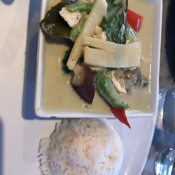 Kitchen 79 - Green curry with chicken - Thai Near Me - Jackson Heights, New York