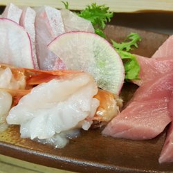 Teton Kitchen Elmwood Tapas, Bar, & Sushi - Sushi tapas . toro , yellow tail & sweet shrimp.