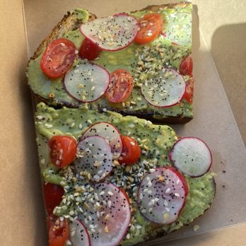Doro Marketplace - Avocado toast - Bakeries Near Me - Windsor Locks, Connecticut